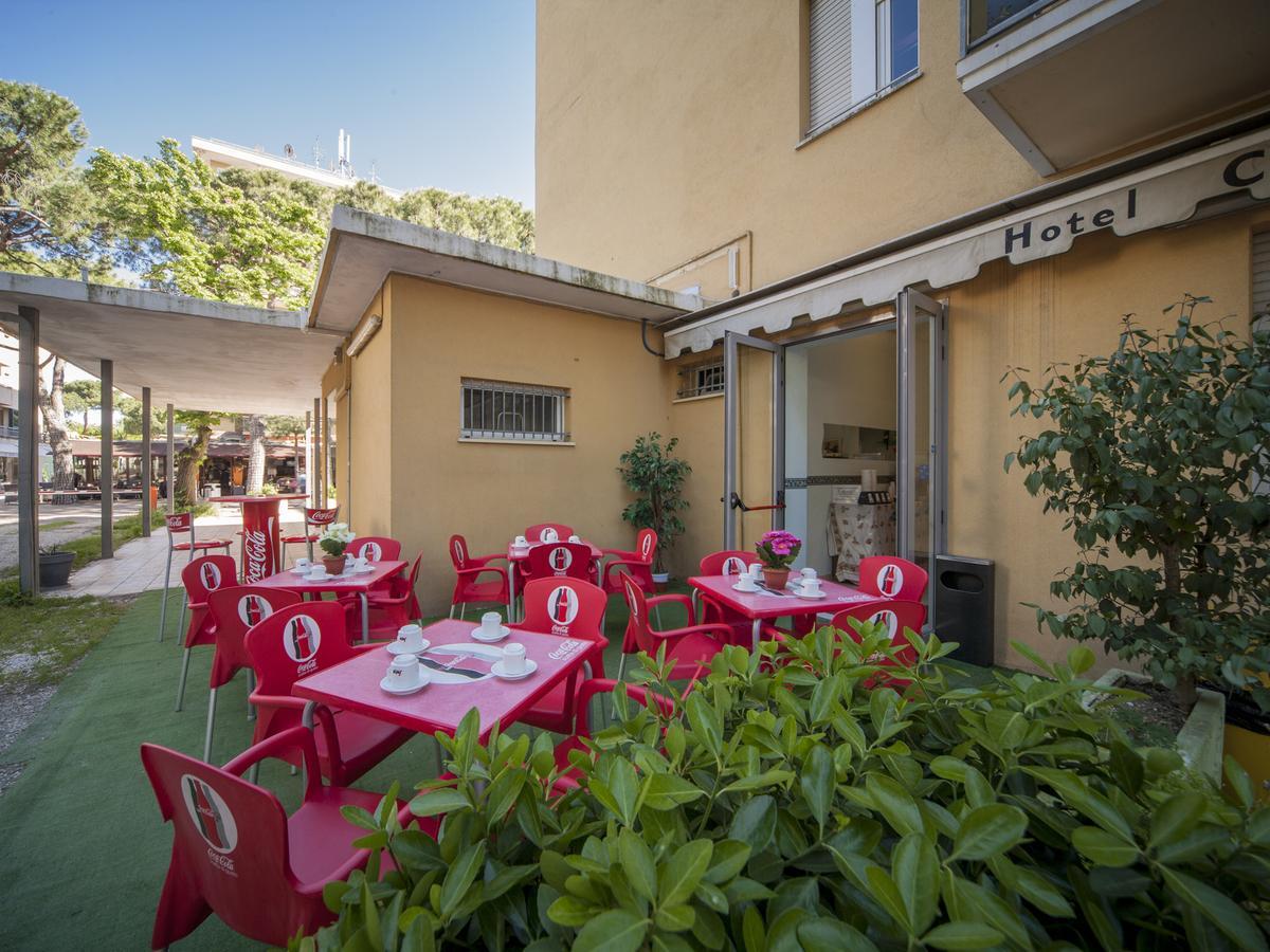 Hotel Colombo Riccione Exterior foto