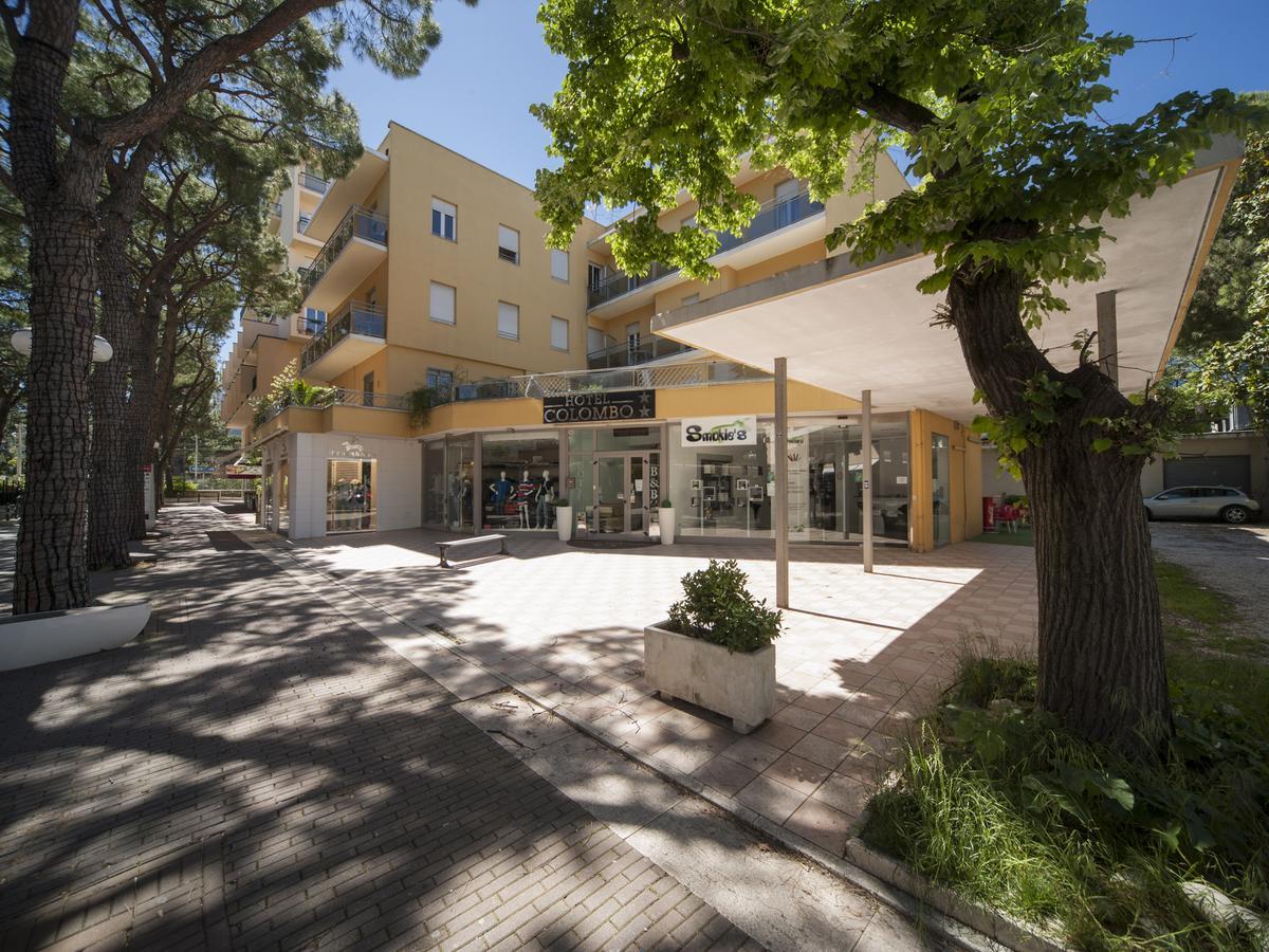 Hotel Colombo Riccione Exterior foto